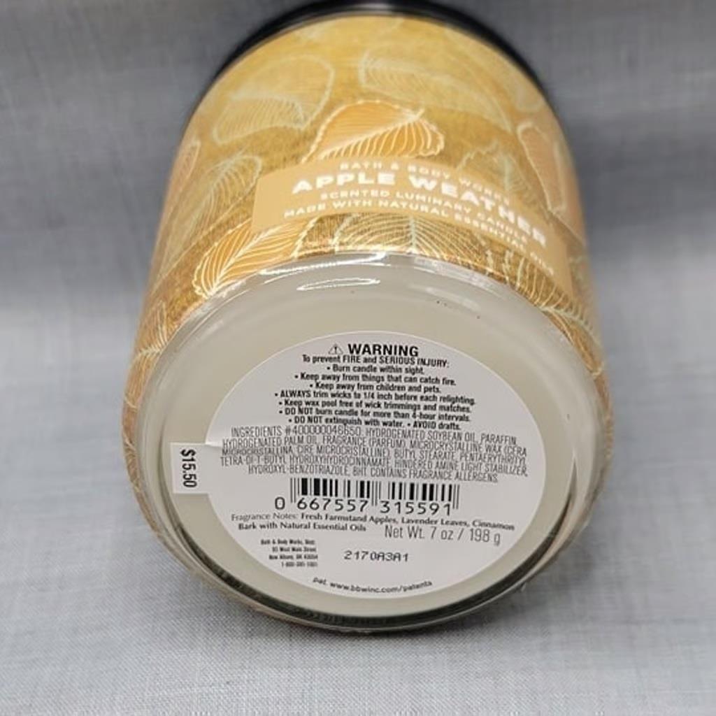 Bath & Body Works Apple Weather single wick scented candle – Net Wt. 7 Oz.