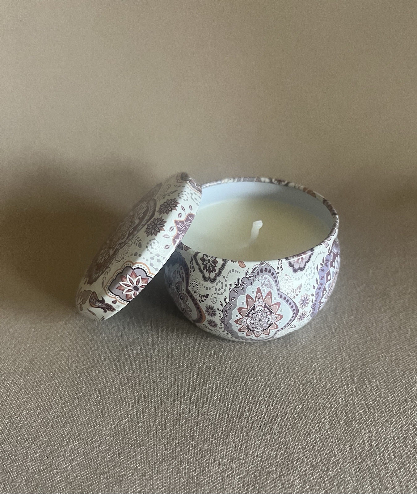 Amorxiao Duftkerzen 2.5 Oz. “Lavender” Scented Soy Wax Candle In Tin~2 1/2”, New
