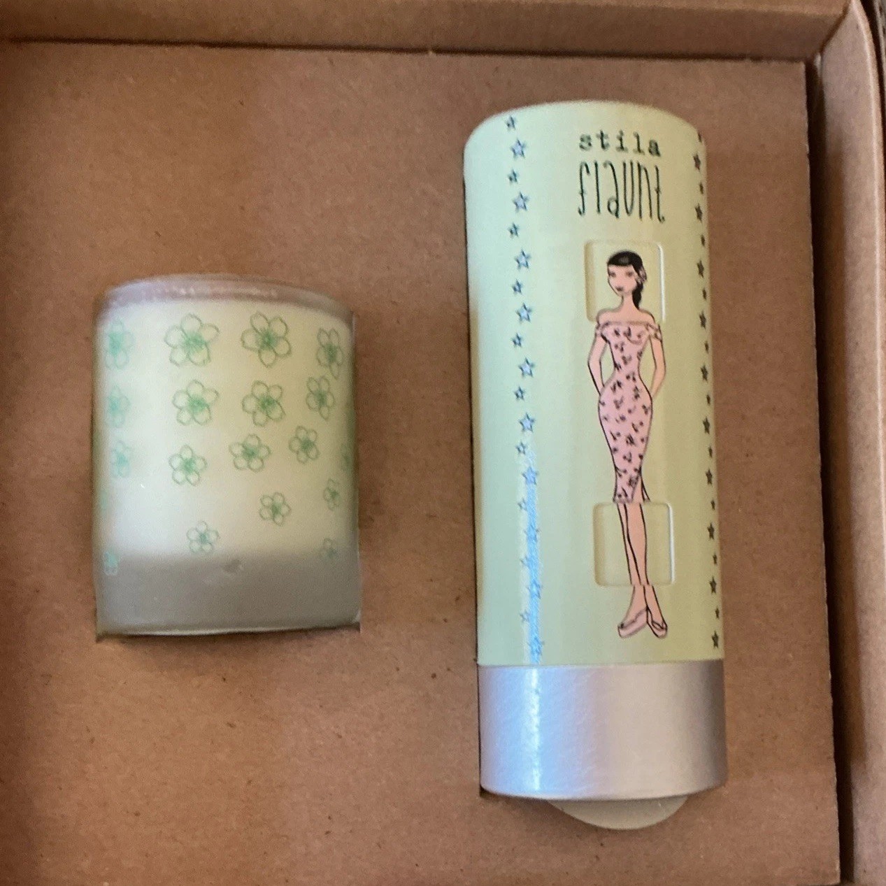 NIB Stila Flaunt Set Green Tea Body Shimmer And Votive Candle Vintage Gift Box