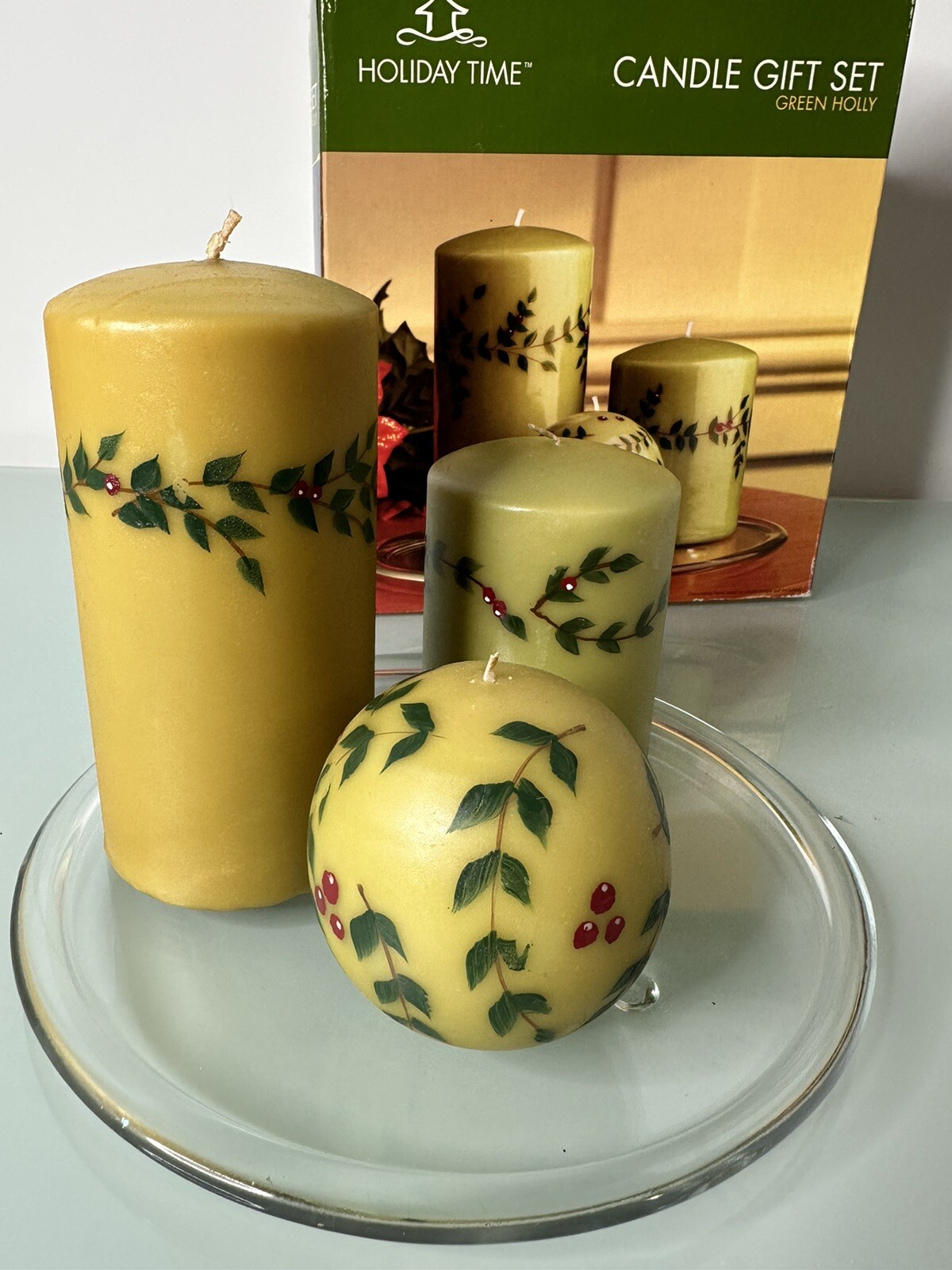 Candle Gift Set. Green Holly. Holiday Time. 3 Candle
