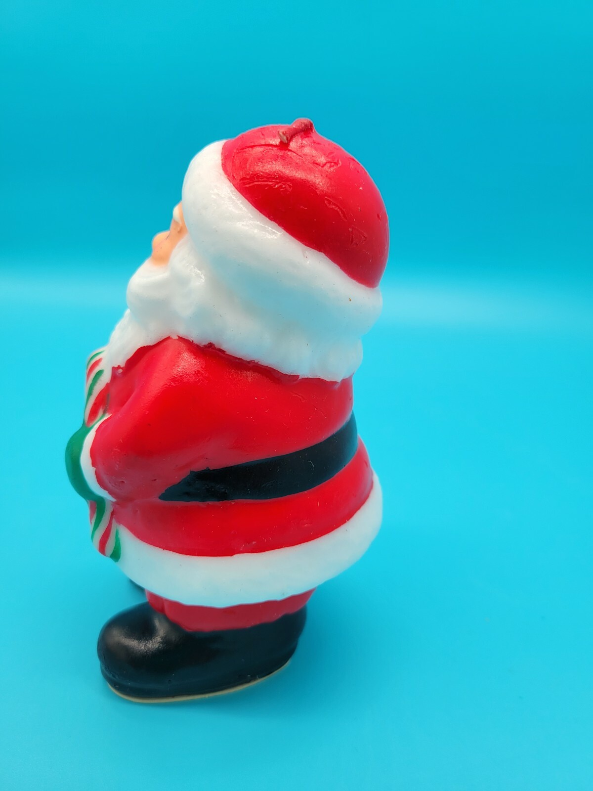 Avon Vintage1986 Jolly Santa Candle 5 1/2 ” Tall Holding Candy Cane. NEW IN ORIG
