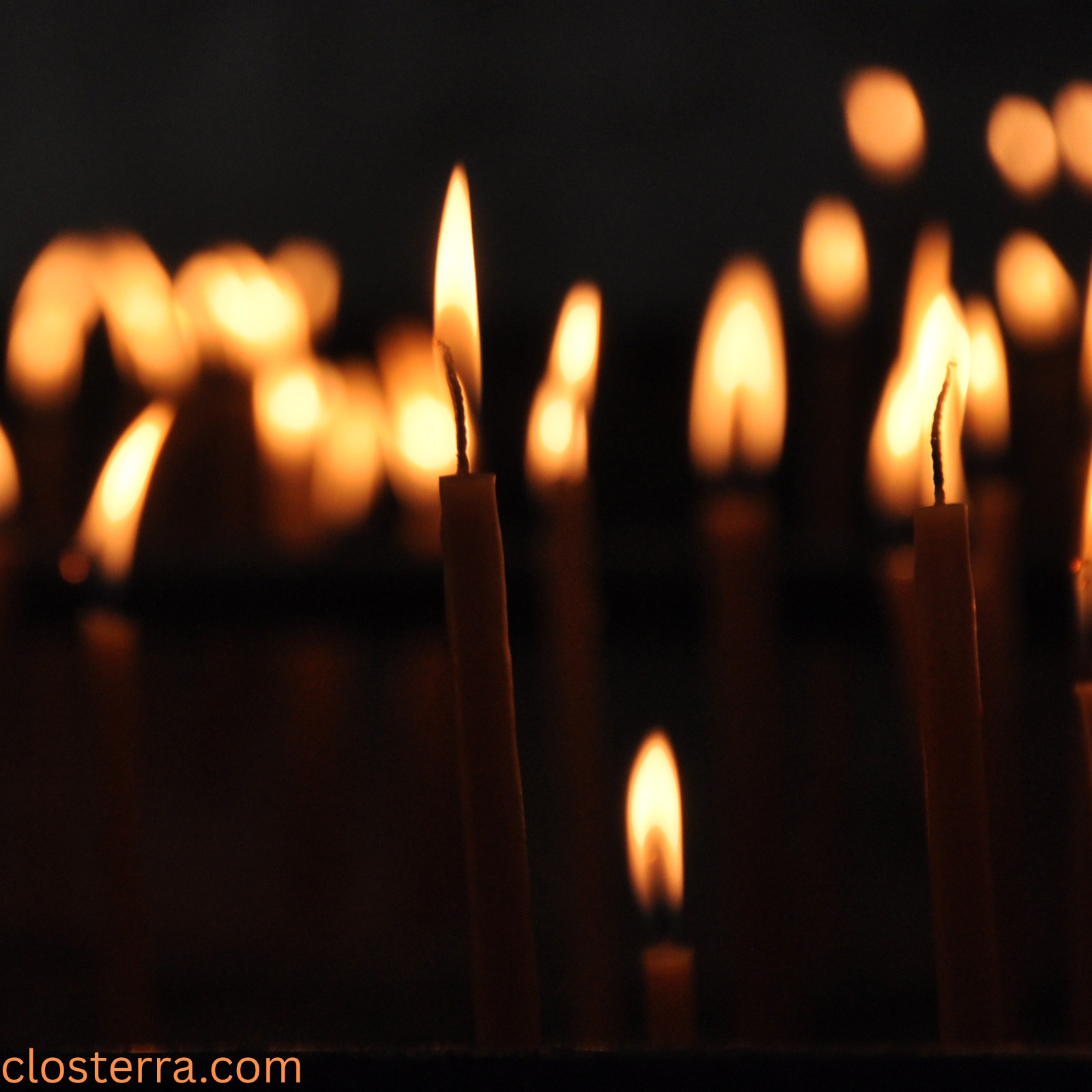 700 Pack Black Beeswax Taper Candles 6.3″ Thin Taper 0.2″ Church Orthodox