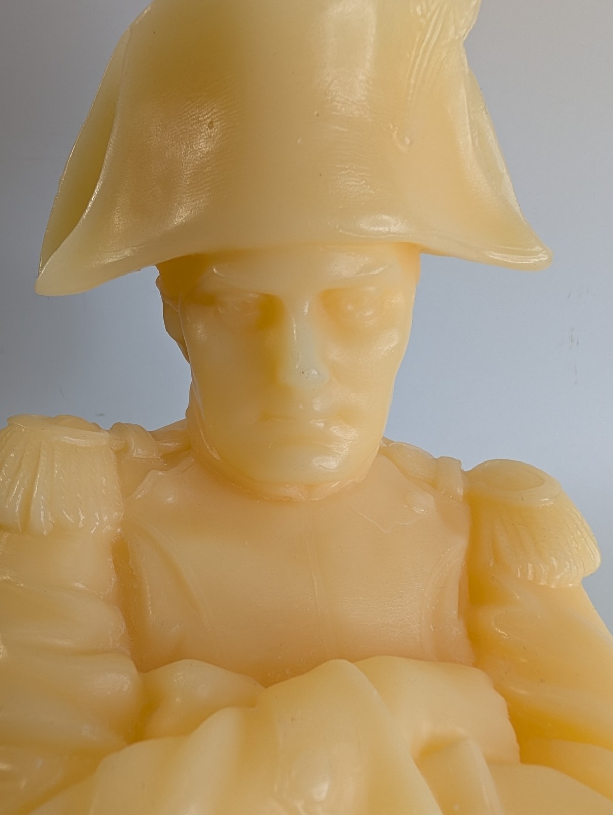 Cire Trudon Napoleon Bust Wax Candle 10″ x 6″ in Stone Ivory France