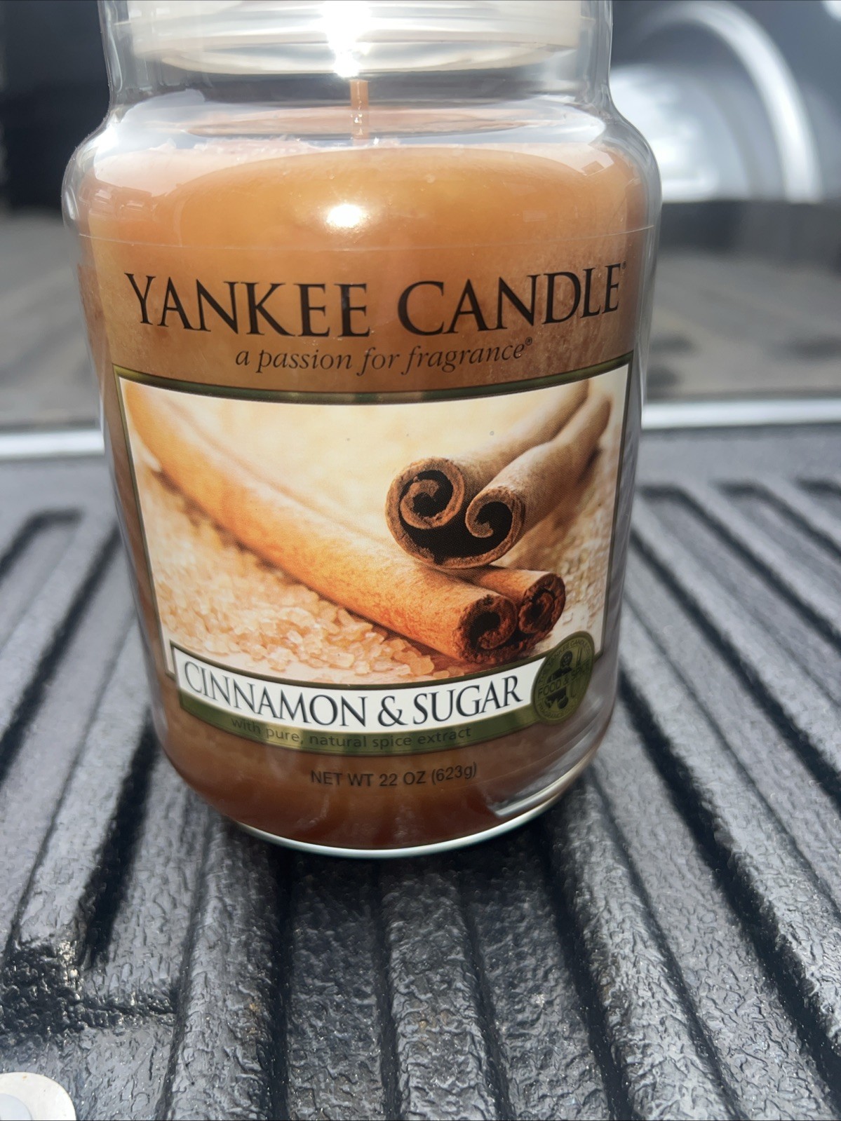Unused Yankee Candle Cinnamon & Sugar with natural spice 22 oz jar c2008 Retired