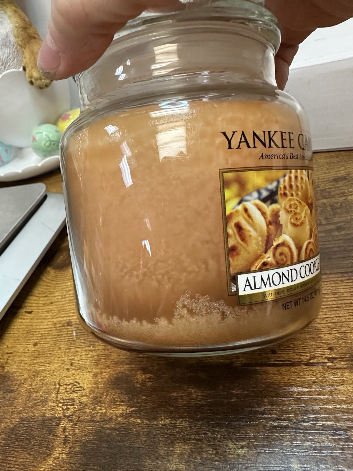 Yankee Medium Jar Candle 14.5oz Almond cookie (bx2)