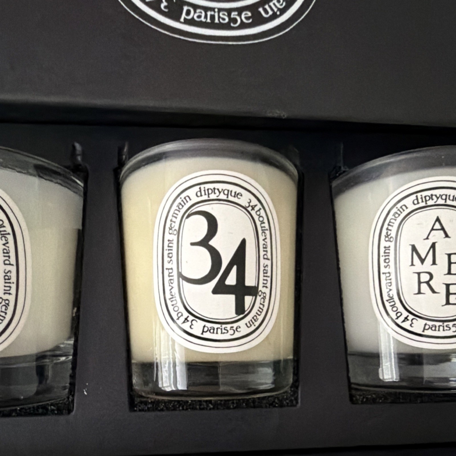 diptyque Set of 5 Mini Scented Candles Baies Roses 34 Ambre Feu de Bois