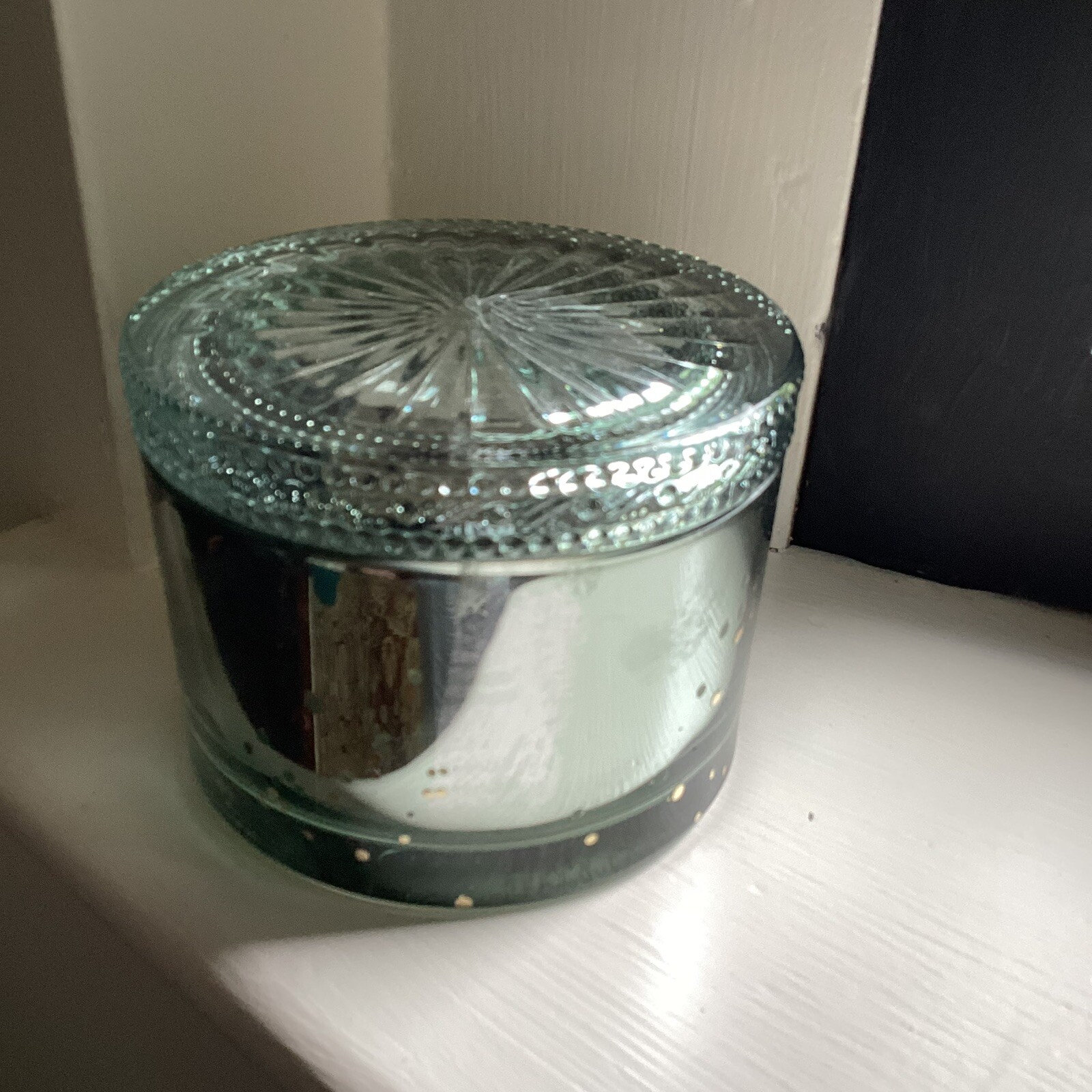 Voluspa GLASS ANTIQUE MIRROR JAR ONLY NO CANDLE 4″ X 3″ ROUND