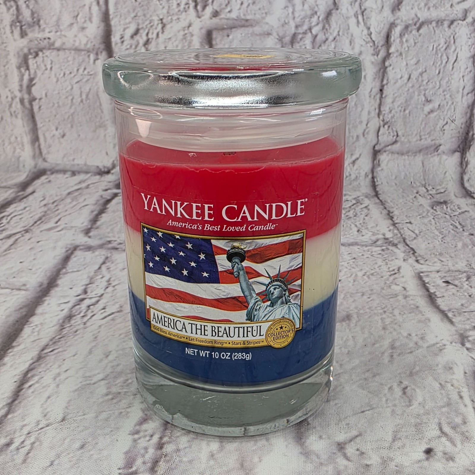 Yankee Candle America The Beautiful 10oz Jar Red White & Blue Burn Time 55-65 Ho