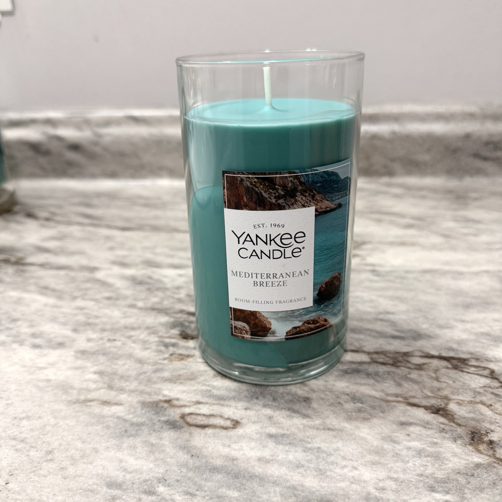 YANKEE Candle Mediterranean Breeze 14.25 oz Wax One Wick Glass Jar Blue NEW