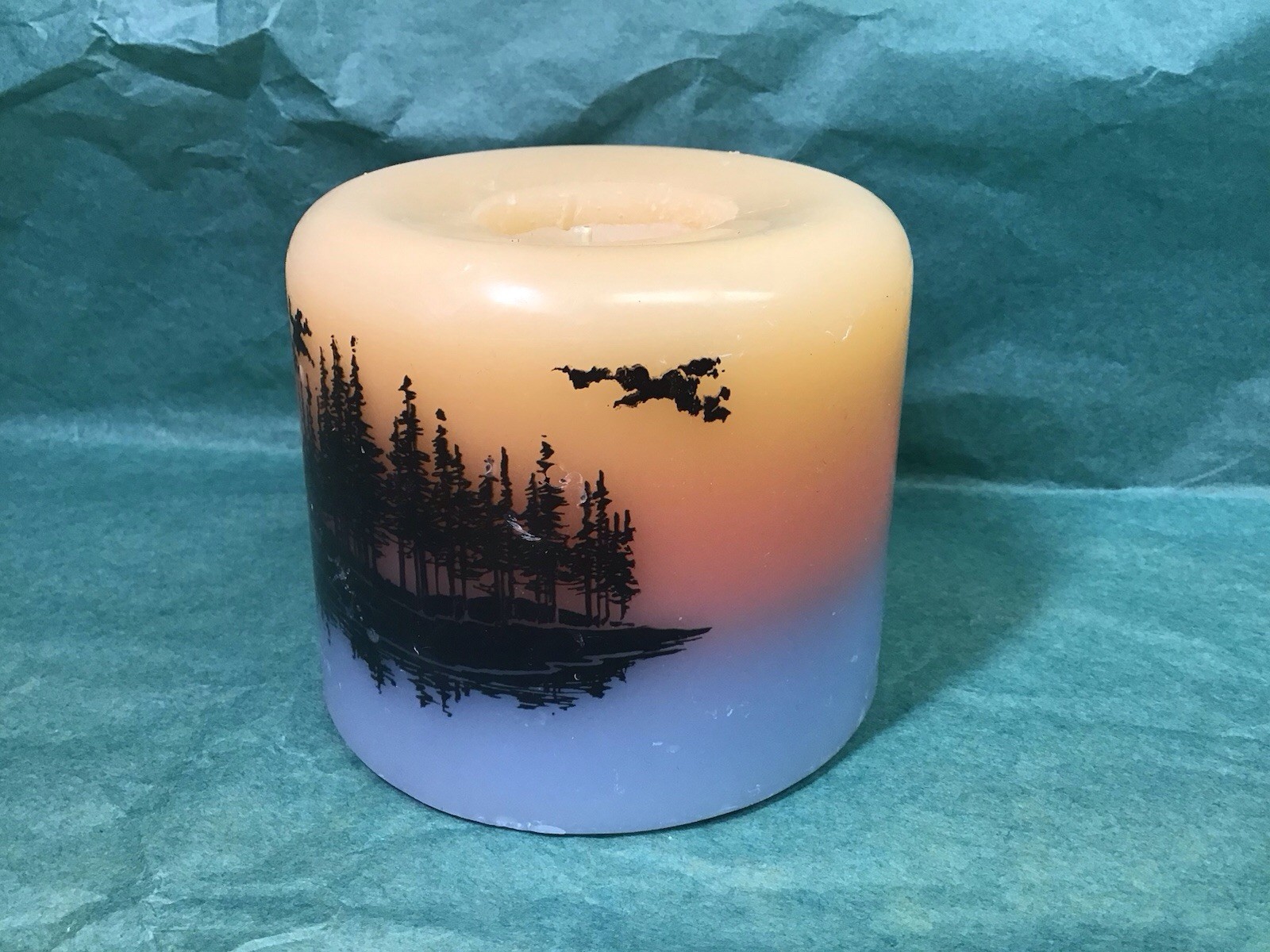 Vintage 90s EARTHSCAPE Wolf GLOWING CANDLE Northwest Mountain Forest Scene 1997