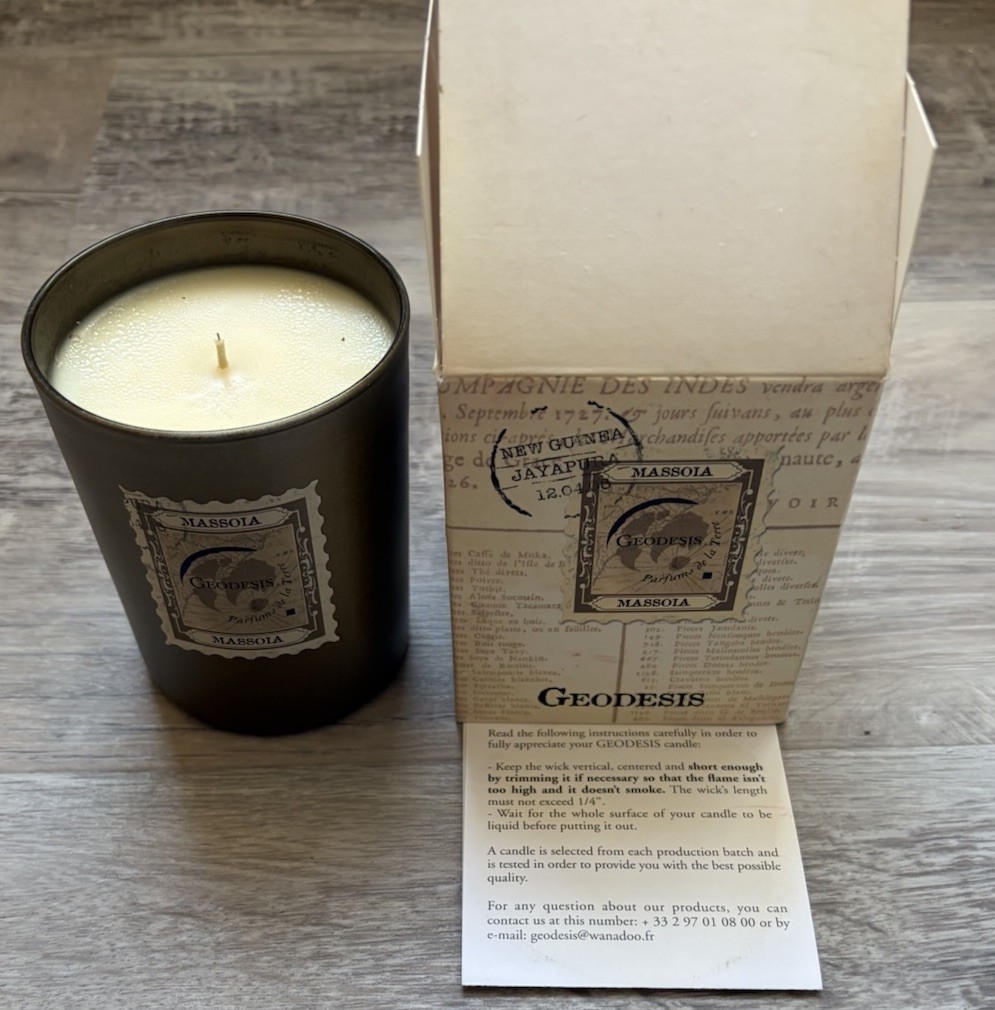 Geodesis 220 g 7.8 oz Massoia Scented Candle