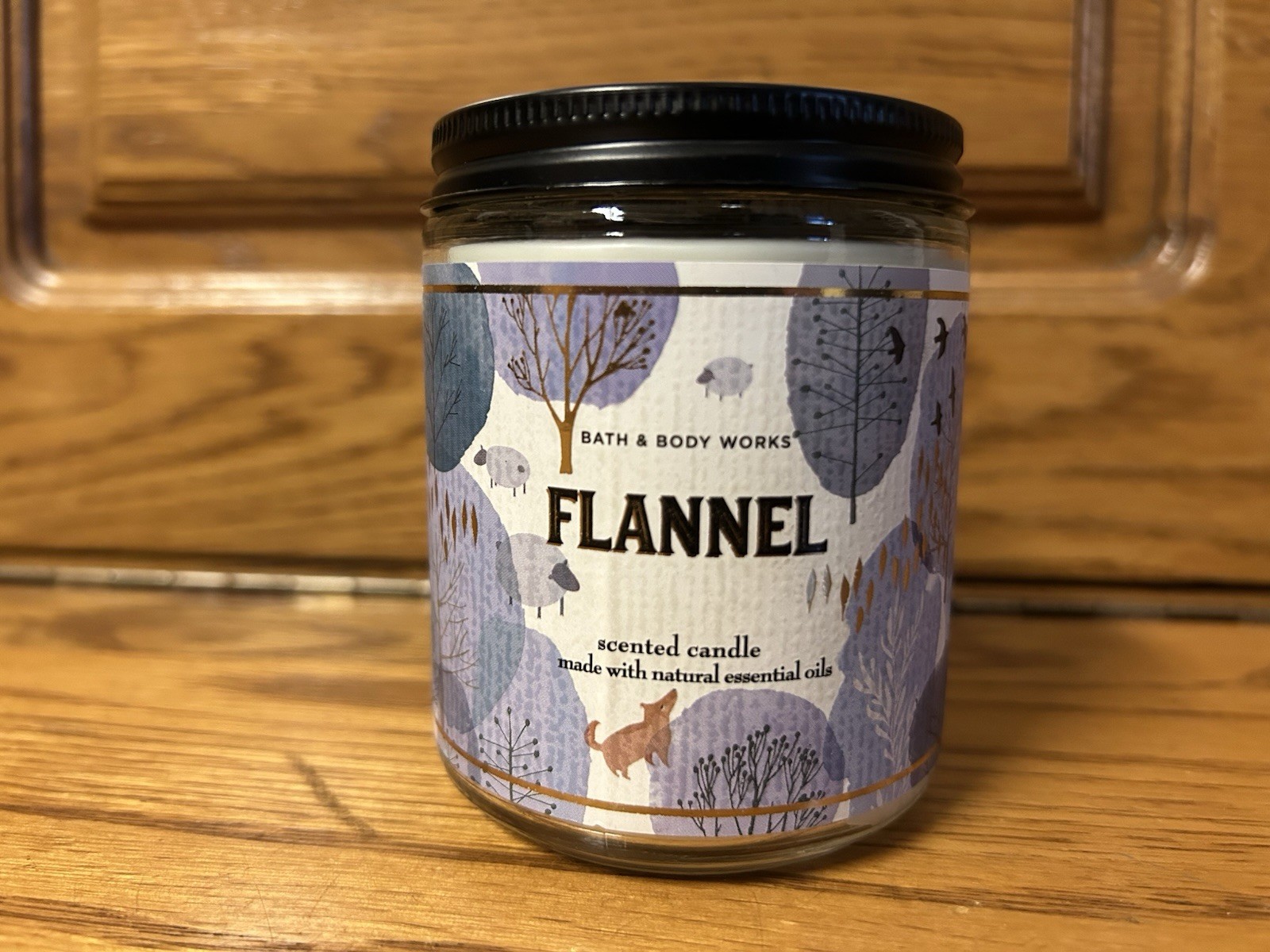 Bath & Body Works Flannel Single Wick 7 oz./198 g Scented Candle Made in Canada