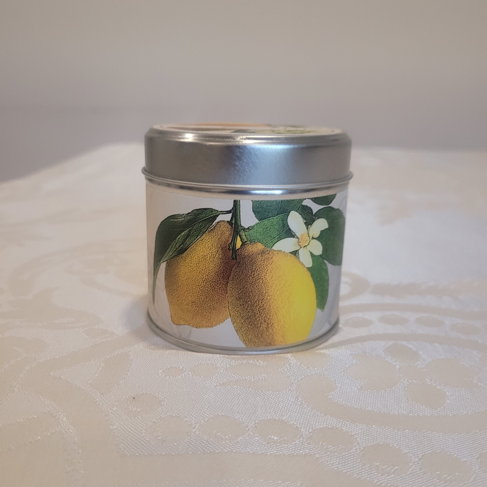 Rosy Rings Signature Tin Candle – Lemon Blossom & Lychee 50 Hour Burn