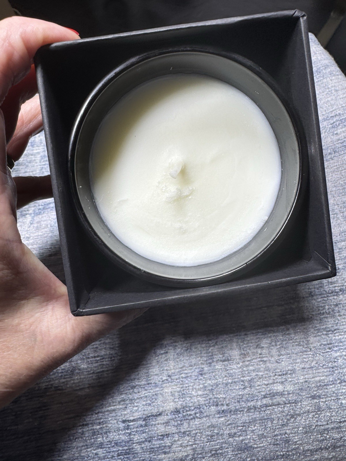 BENEVOLENCE LA ROSE & SANDALWOOD SOY CANDLE 220g NEW In Box