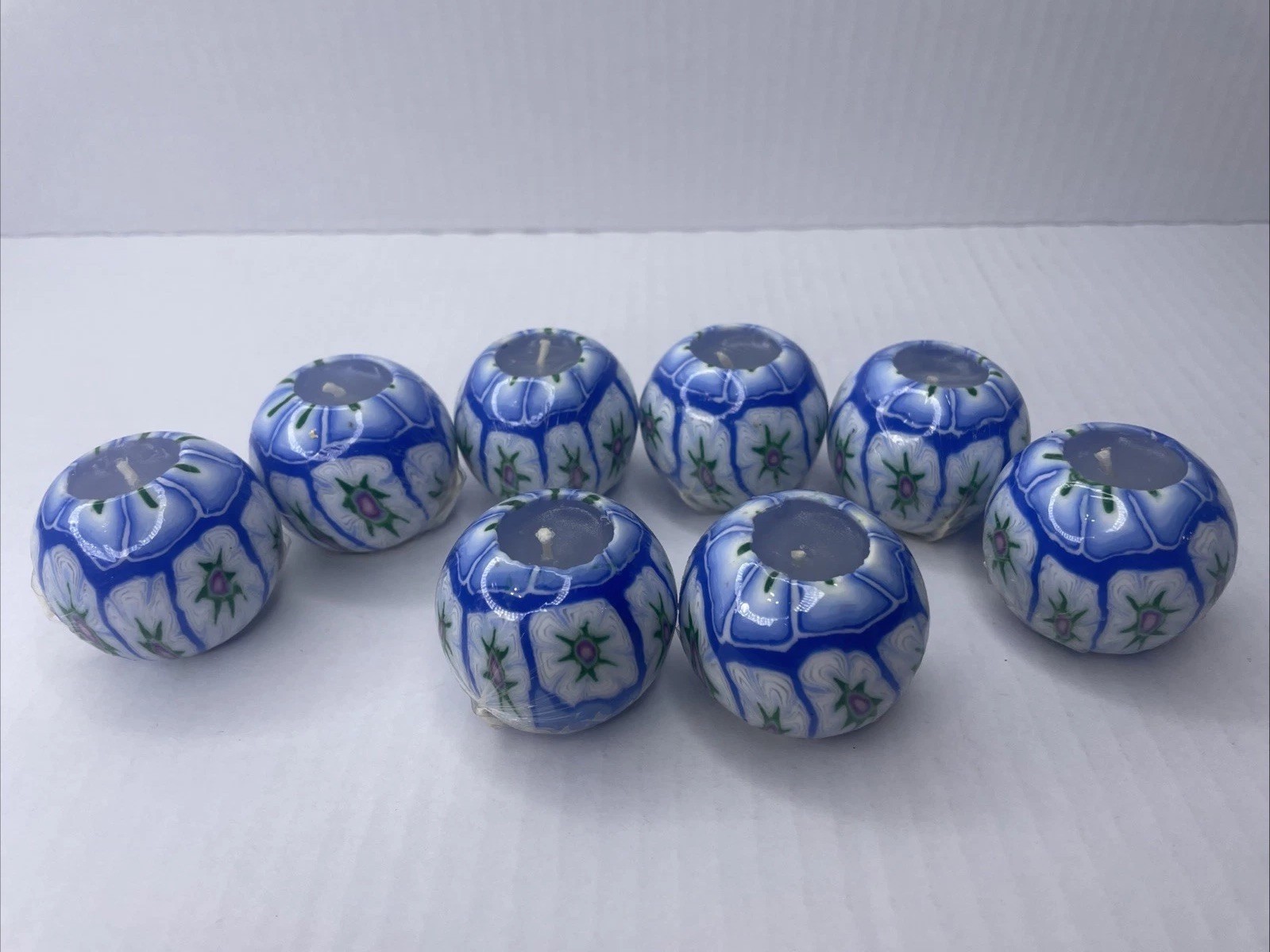 NEW 8 Pack Glow Round Shape Floral Geometric Candle New