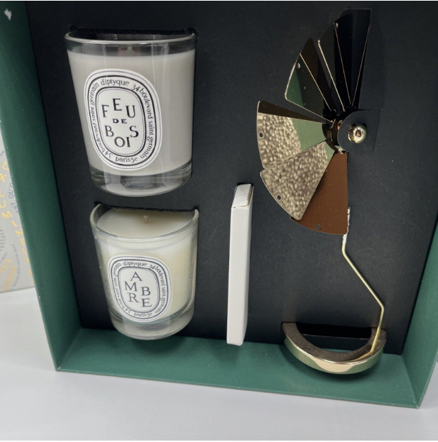Diptyque Carousel Set With Two Candles: Ambre And Feu De Bois 2×2.4oz
