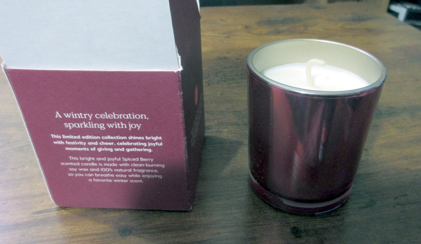 Grove Co. Sparks of Joy Holiday Soy Wax Candle – Spiced Berry – 5.5 oz. – NEW