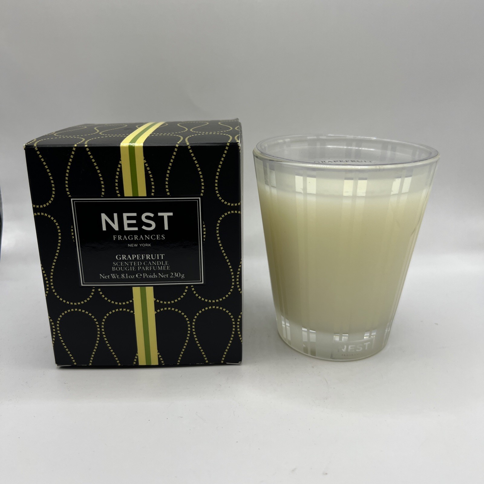 Nest New York Grapefruit Classic Scented Candle 8.1 oz