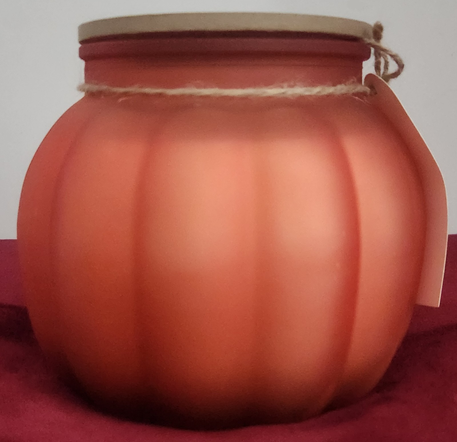 Autumn Fall Halloween Thanksgiving 36oz Candle W/ Wood Lid Pumpkin & Sage. READ