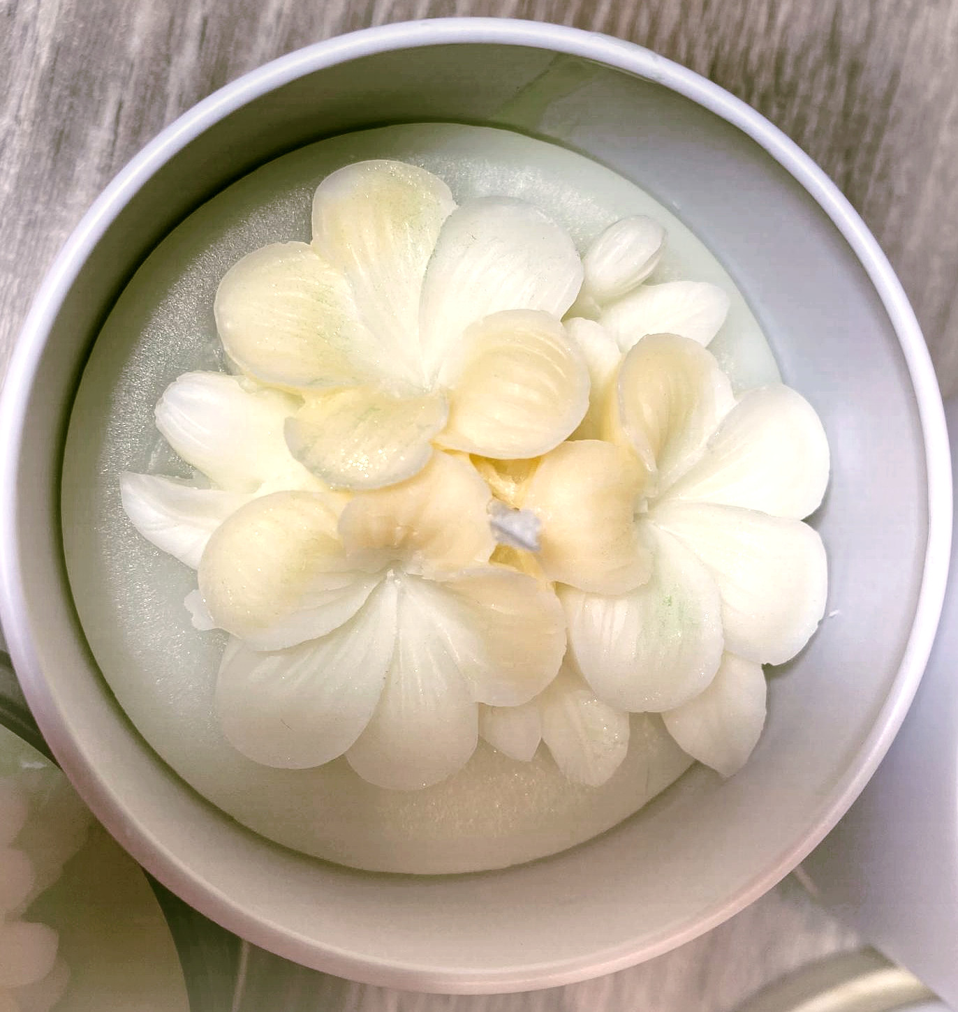 Handmade Flower Candles Made From Soywax In 4oz & 2oz Tins – Lightly Scented