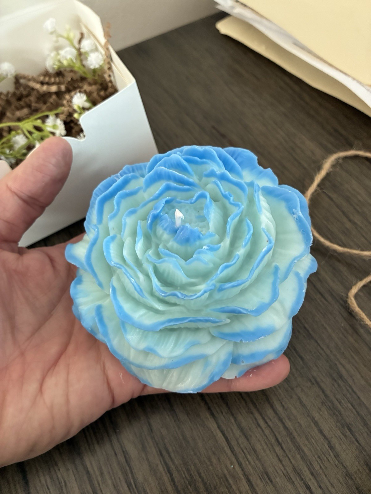 Flower-Shaped Decorative Wax Specialized Candle Gift Box, Blue White, 1 Pack