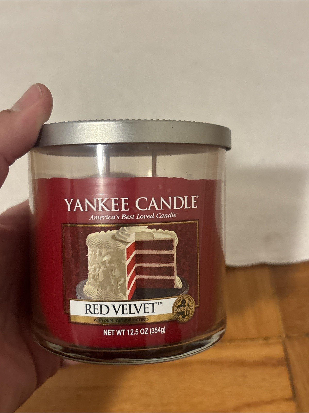 Yankee Candle Red Velvet Large Jar – Classic Label – NEW 12.5Oz FREE SHIP