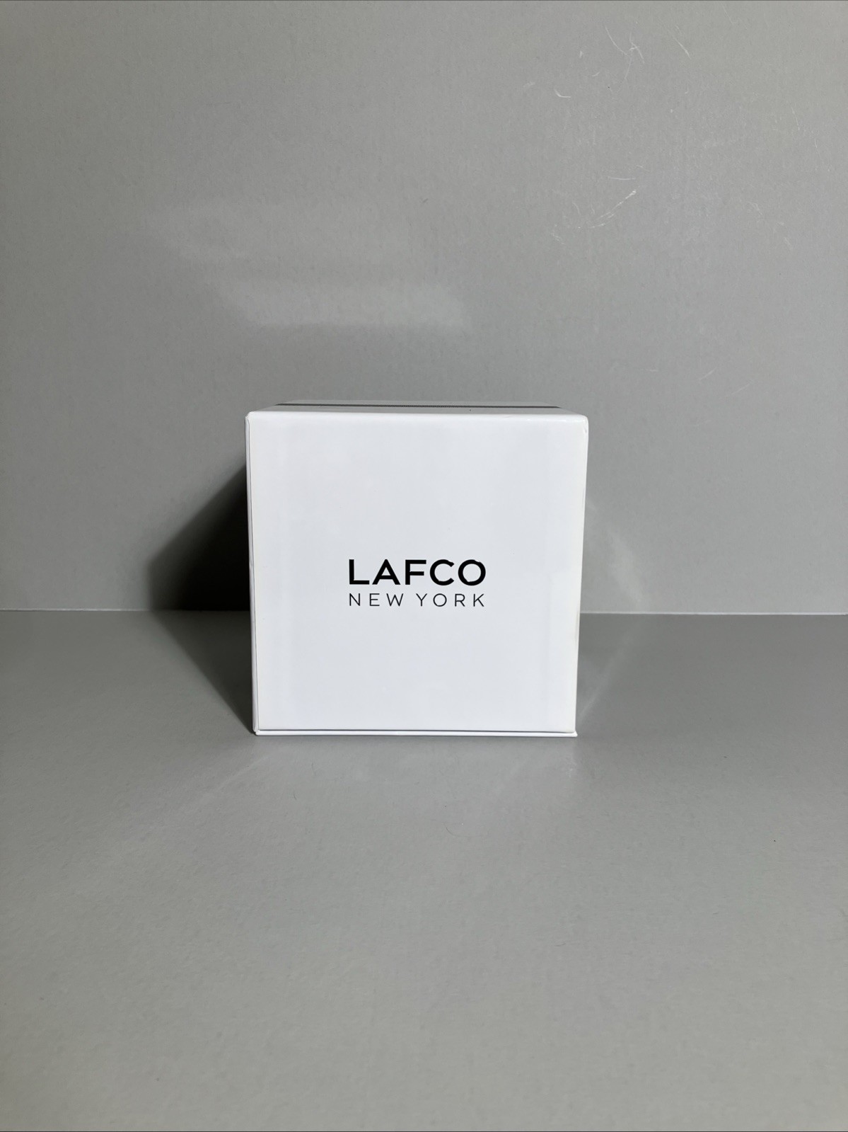 LAFCO NY Ski House Feu de Bois Candle 15.5oz New Open Box