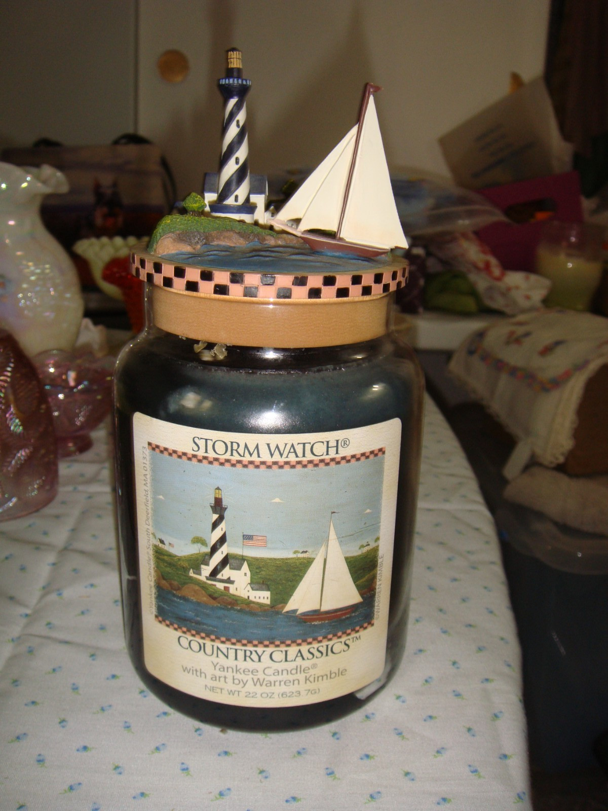 Yankee Candle Country Classic Storm Watch 22 oz & Warren Kimble Topper