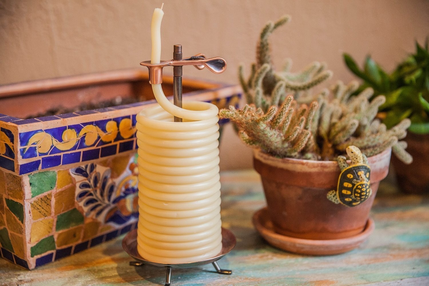 Eco-Friendly 80-Hour Vertical Beeswax Candle with Cotton Wick – Natural & Long-L