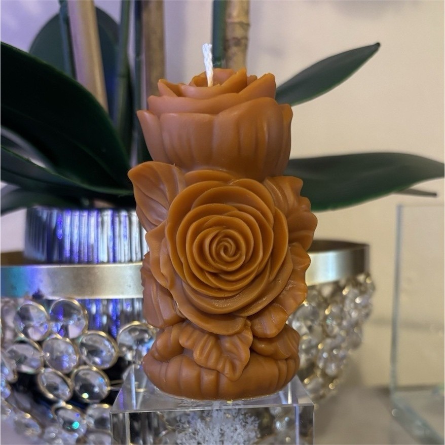 Handmade Flower Shaped Decorative Candle Assorted Colors Floral & Garden Theme