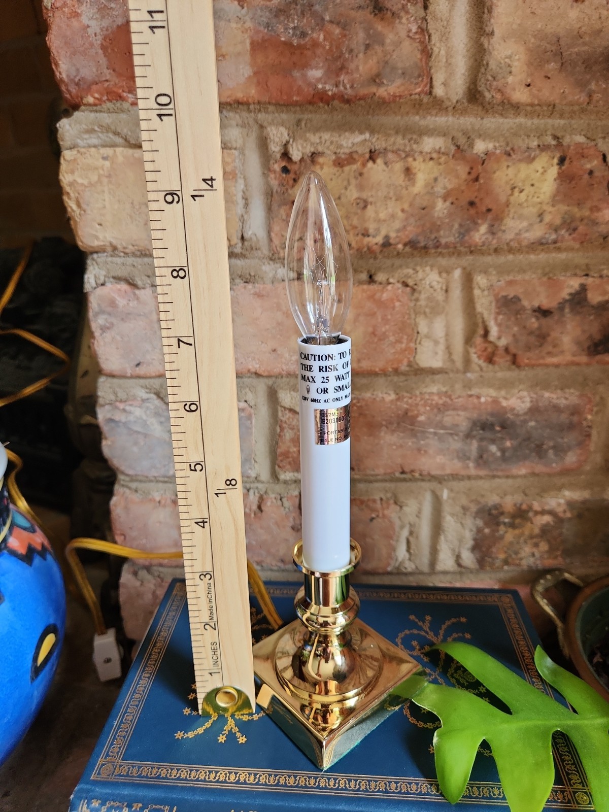 Vtg Electric Window Candle Lamp with Solid Brass Base On/Off Switch, W/ Bulb New