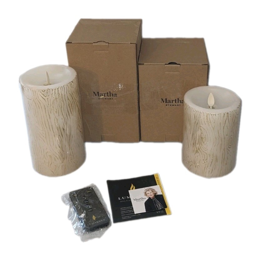 Martha Stewart LUMINARA 6″ & 4″ White Gold Pillar Candles Realistic Flame Remote