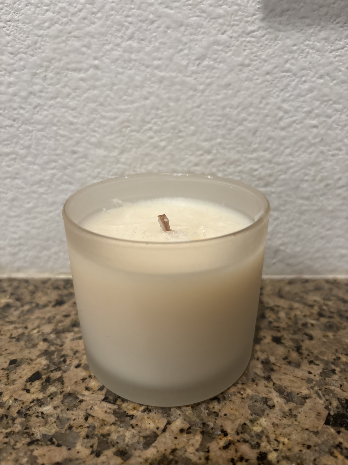 Rare | Laura Mercier 4 Oz. / 120g Scented Candle AMBRE & VANILLE Vanilla READ
