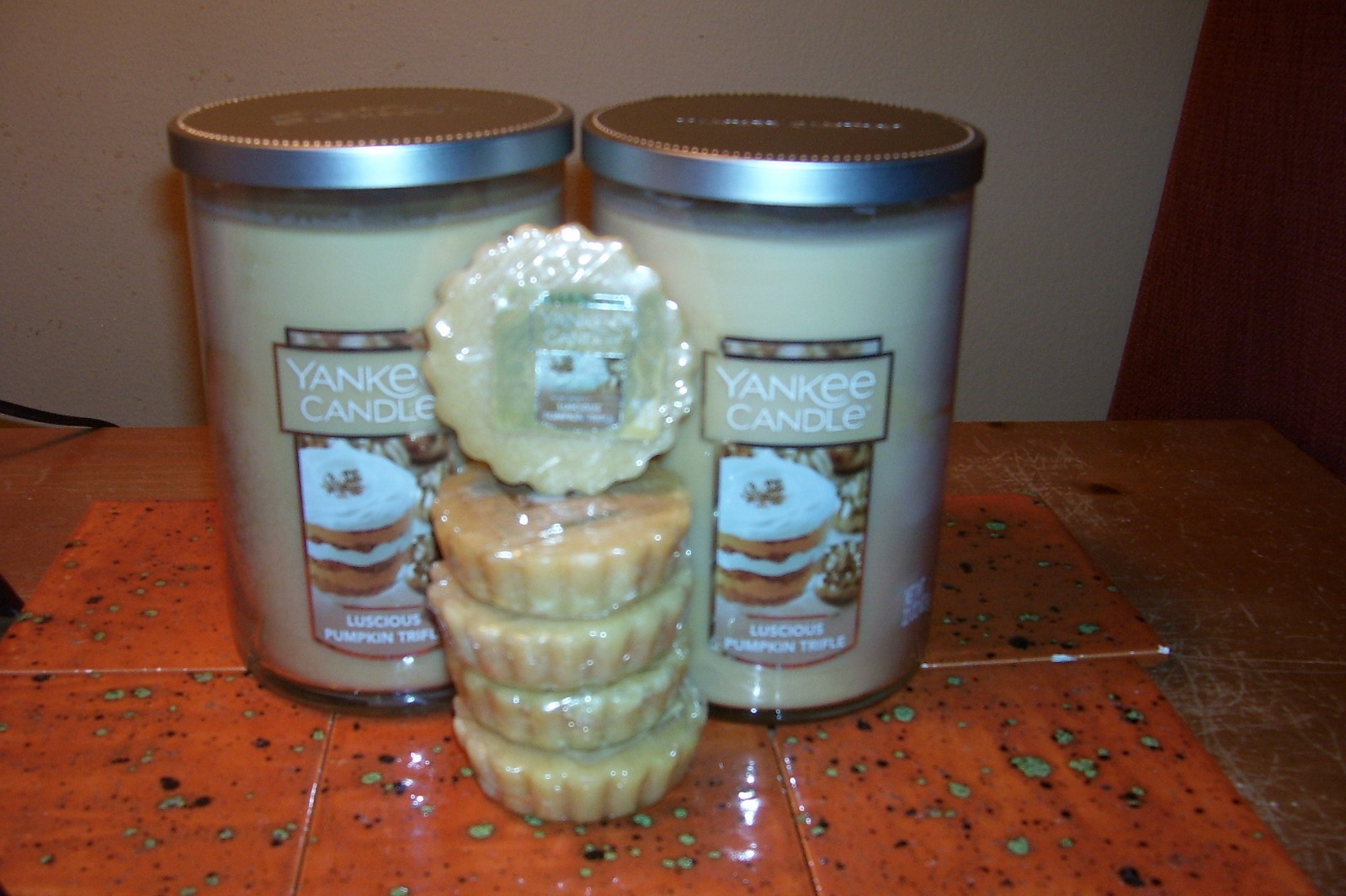 yankee candle 2-22oz JARS LUSCIOUS PUMPKIN TRIFLE + 5 TARTS
