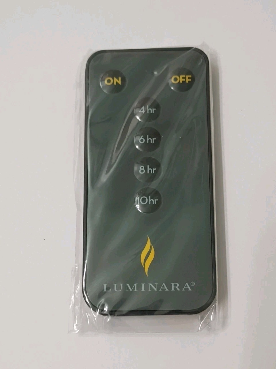 Luminara Flicker Flameless Candle Vanilla Scented Wax Pillar Timer +Bonus Remote