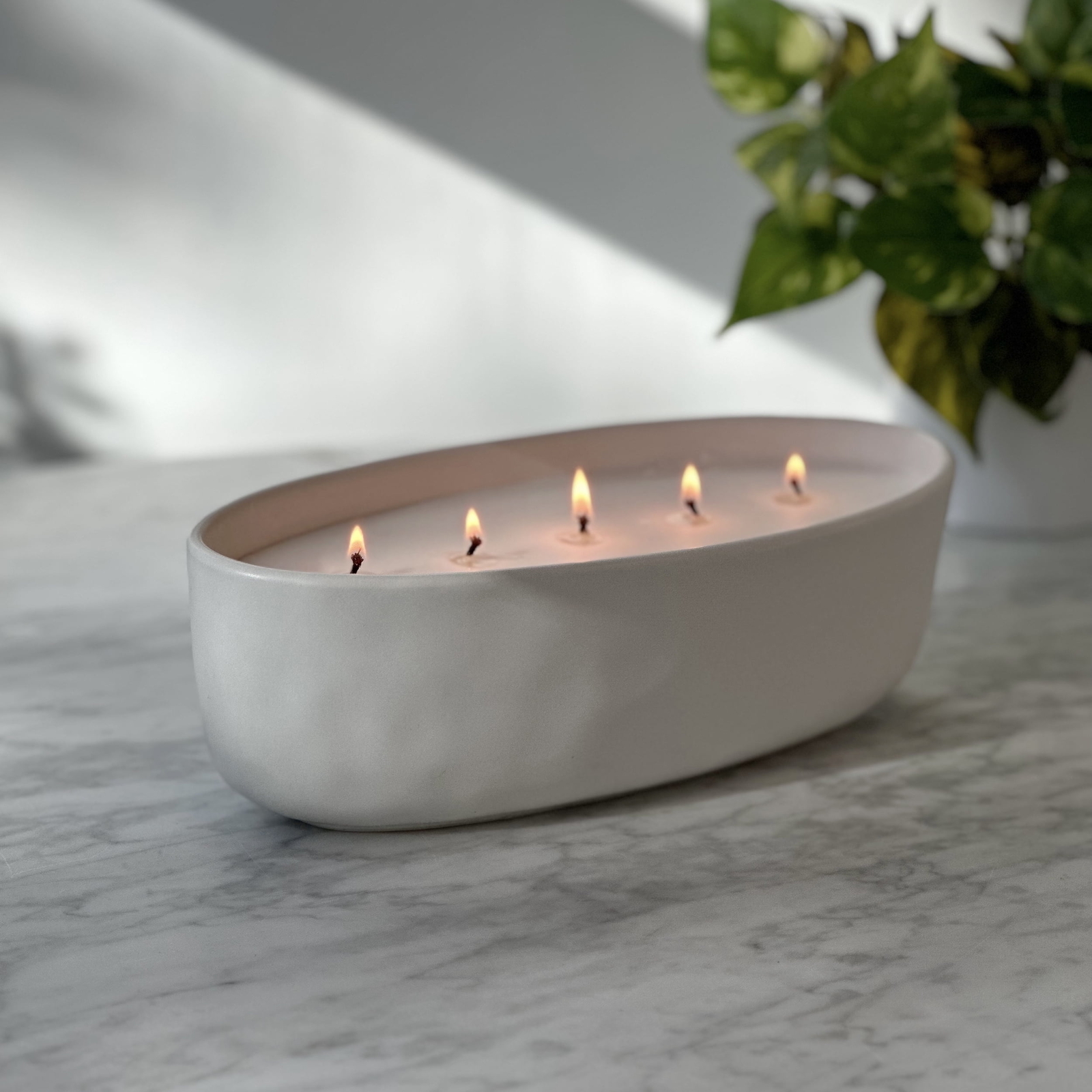 Salted Coconut & Mahogany 5-Wick 40.5 oz (1.2kg) Oversized Ceramic Candle