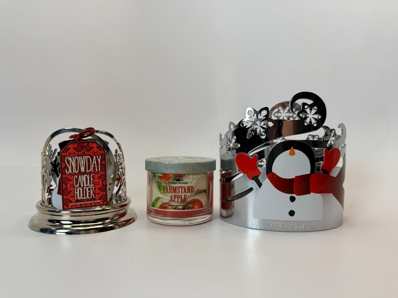Bath & Body Works Farmstand Apple MINI Single Wick Candle w/Snow Day Holder