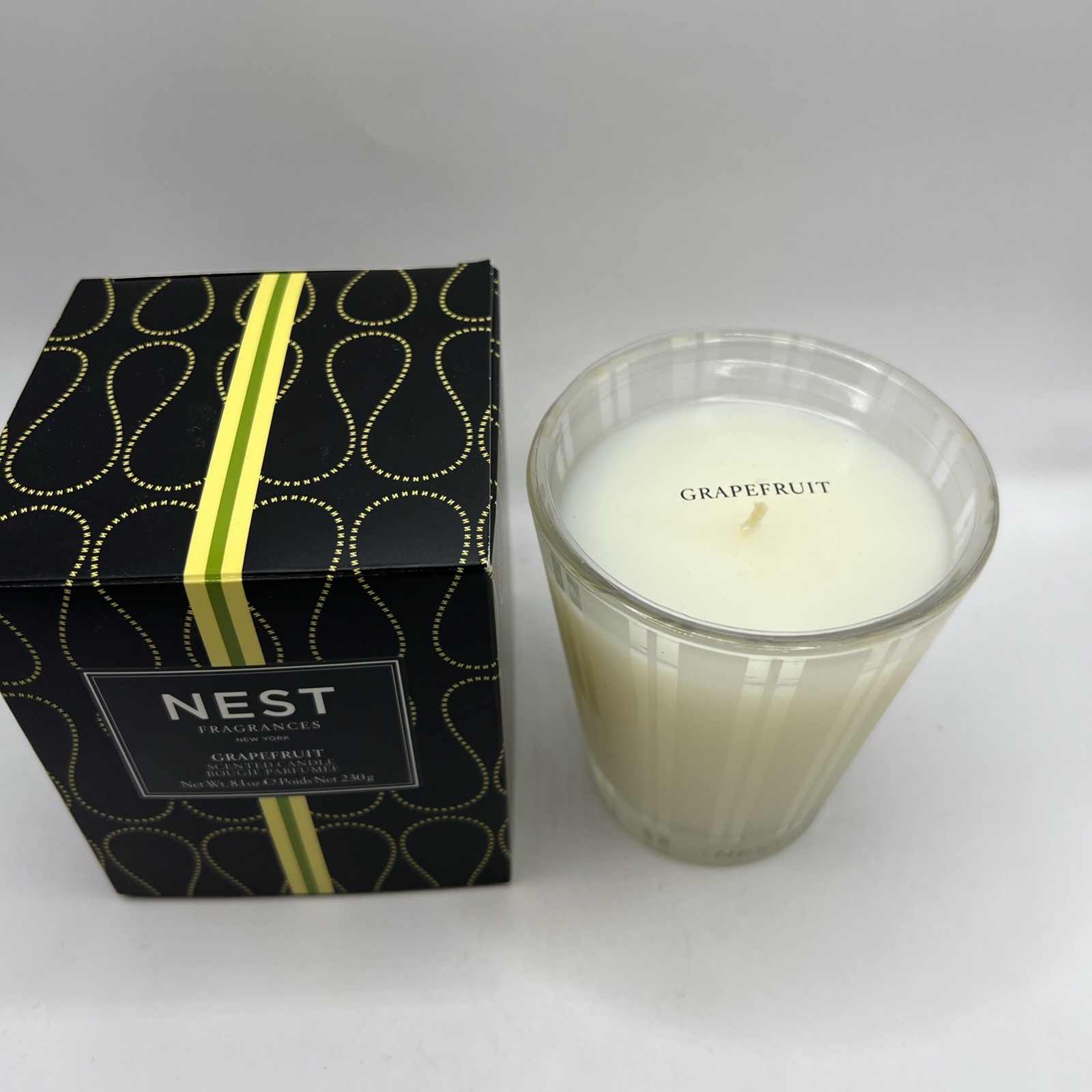Nest New York Grapefruit Classic Scented Candle 8.1 oz