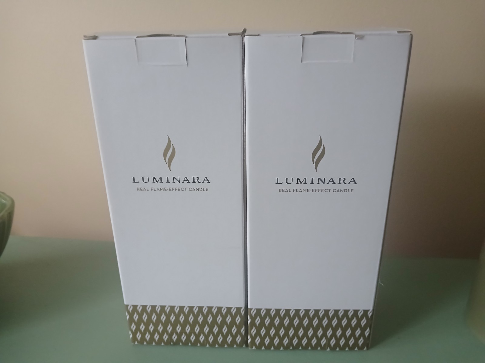 New LUMINARA Flame Effect Green PILLAR CANDLE 8.5″ Set of 2 with Remotes IN BOX