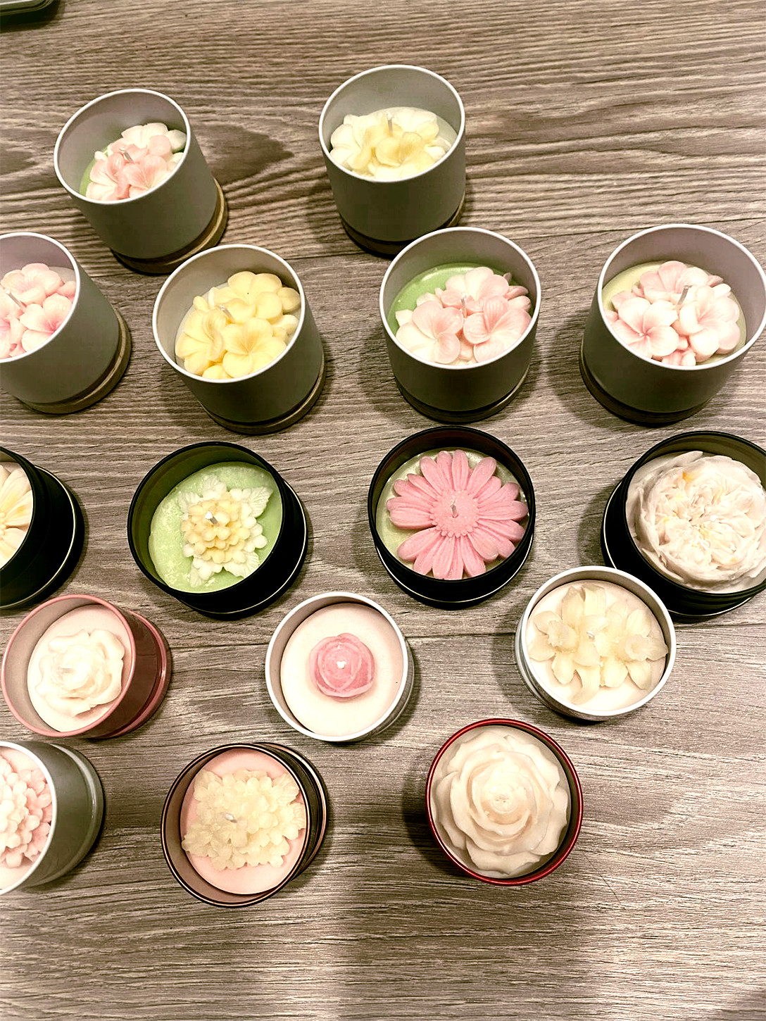 Handmade Flower Candles Made From Soywax In 4oz & 2oz Tins – Lightly Scented