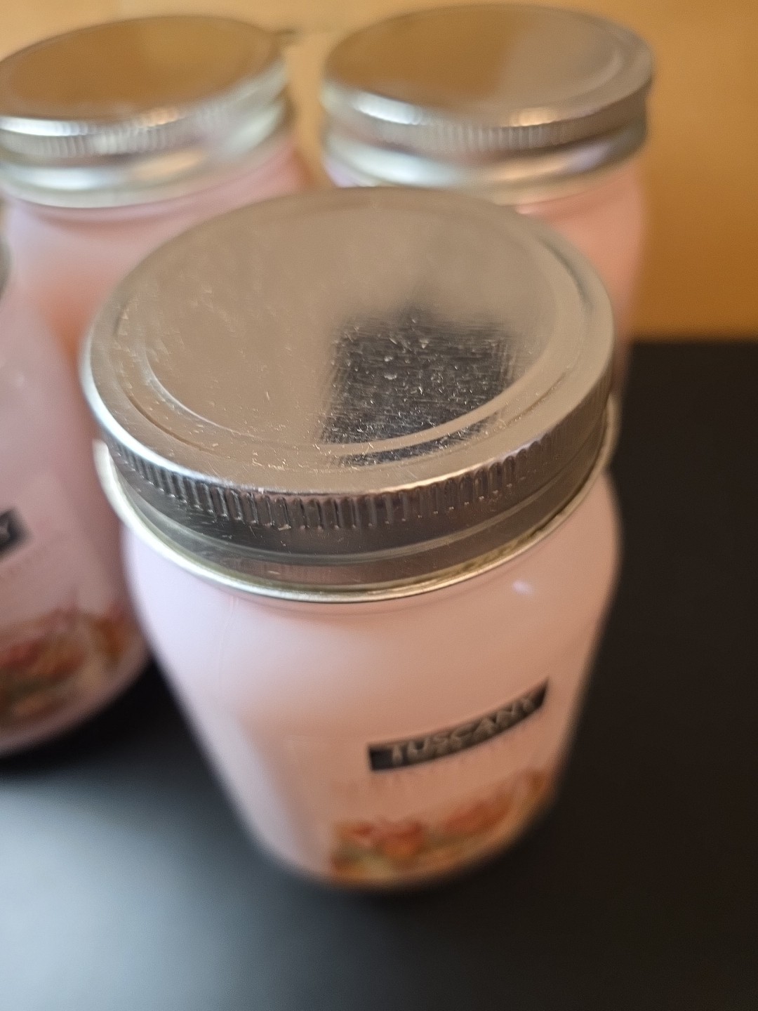Tuscany Candle 12oz Spring Garden Sweet Pea And Fresh Rain Scented With Essentia