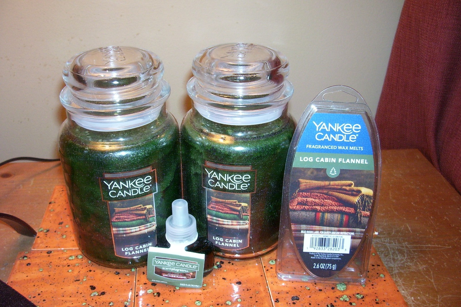 yankee candle 2-22oz JARS LOG CABIN FLANNEL + 1 PKG WAX MELTS + REFILL