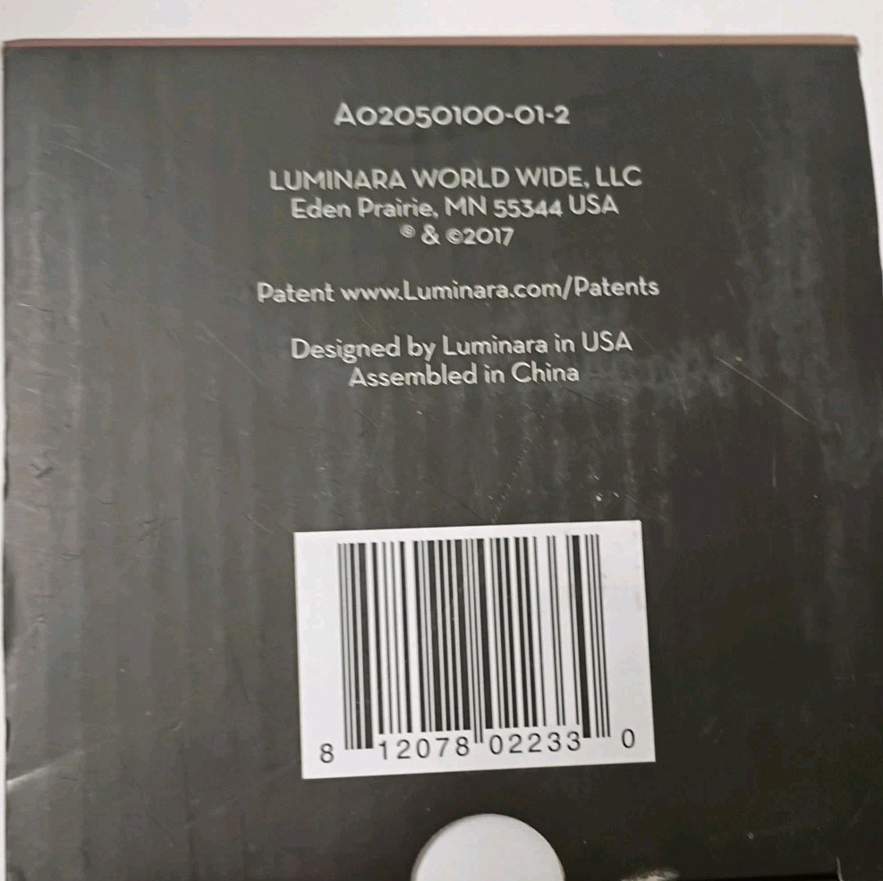 Luminara Flicker Flameless Candle Vanilla Scented Wax Pillar Timer +Bonus Remote