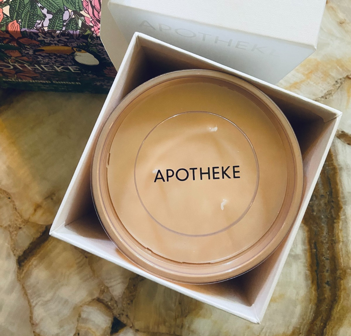 APOTHEKE~Cedarwood Ginger~Scented Candle~120-140 Hours~3 Wicks~26oz/761g~NEW