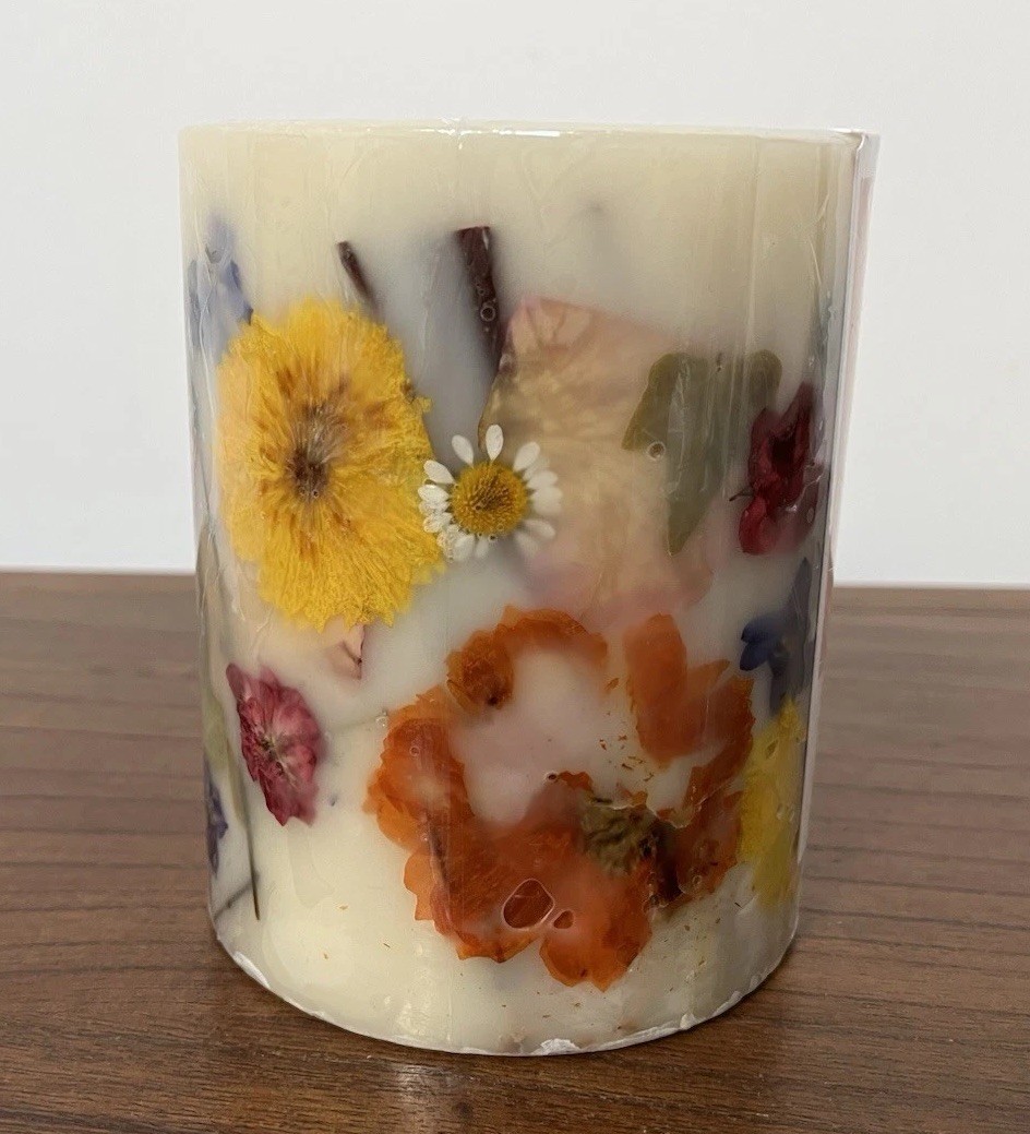 Rosy Rings Round Botanical Candle 120 Hours Essence of Spring NEW