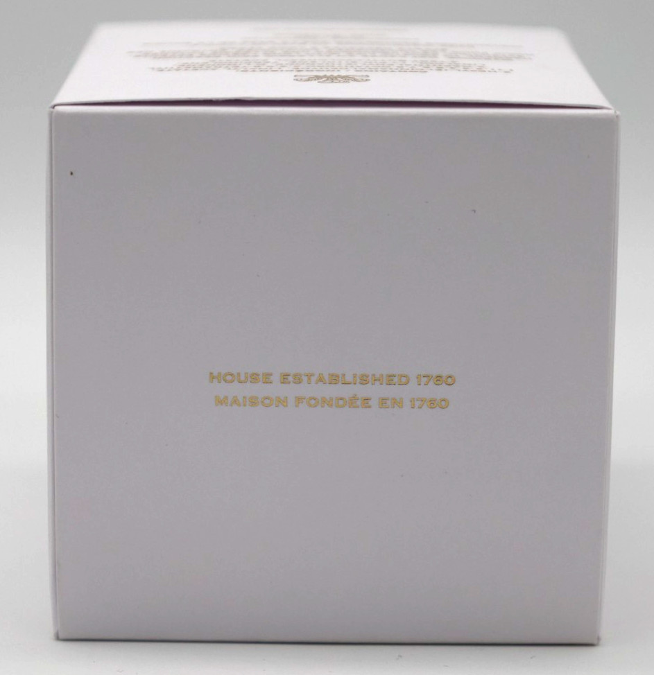 Creed Bougie Parfumee Aventus Candle 220g / 7.76oz Authentic by Finescents
