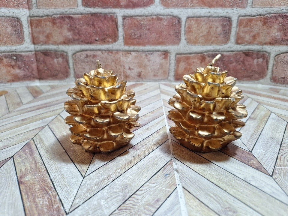 VTG. Two Pine Cone Shaped Candles Unscented ( 3in Tall x 2 1/2in Dia ) Unique