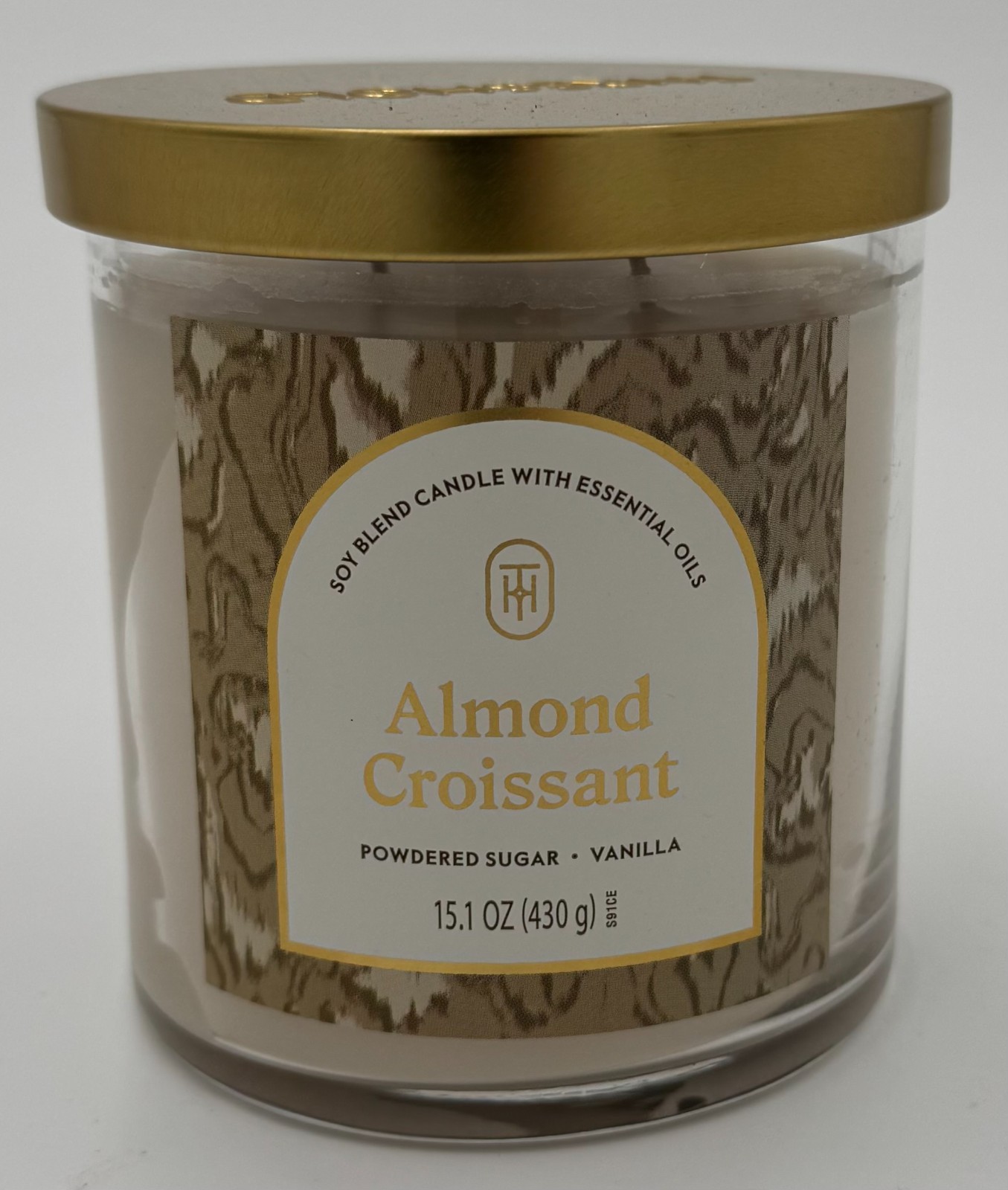 THRESHOLD Almond Croissant 2 wick 15.1 oz Candle NEW Soy, Essential Oils