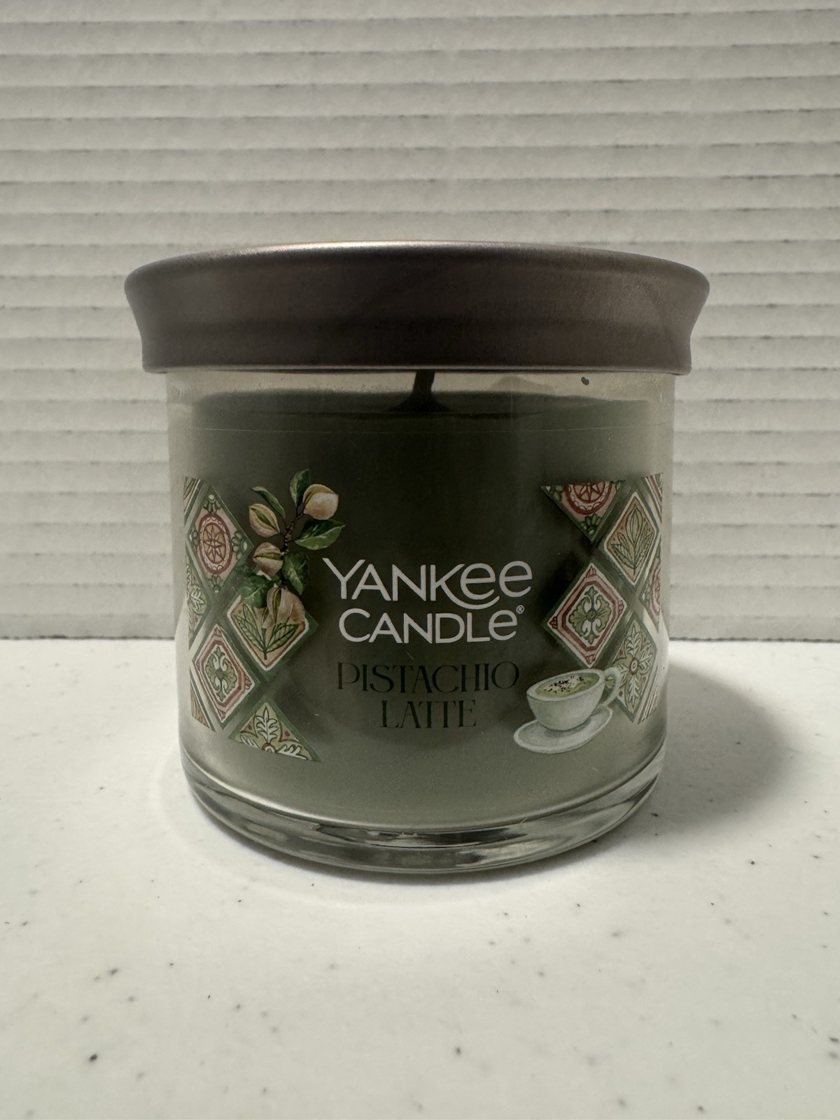 Yankee Candle Pistachio Latte Small Tumbler 4.3 Oz – New, 35-55 hr Burn Time