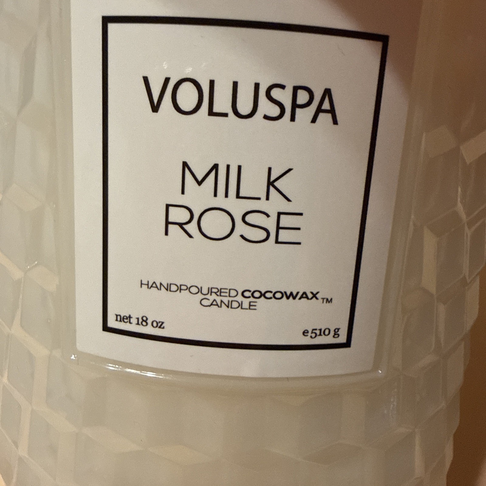 VOLUSPA ~ MILK ROSE ~ Glass Jar Scented Candle 18 oz ROSE MARSHMALLOW AMBER